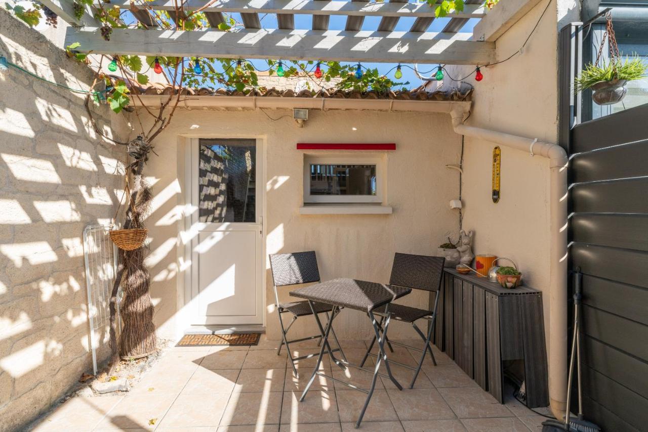 Appart Aux Portes De La Camargue Manduel Екстер'єр фото