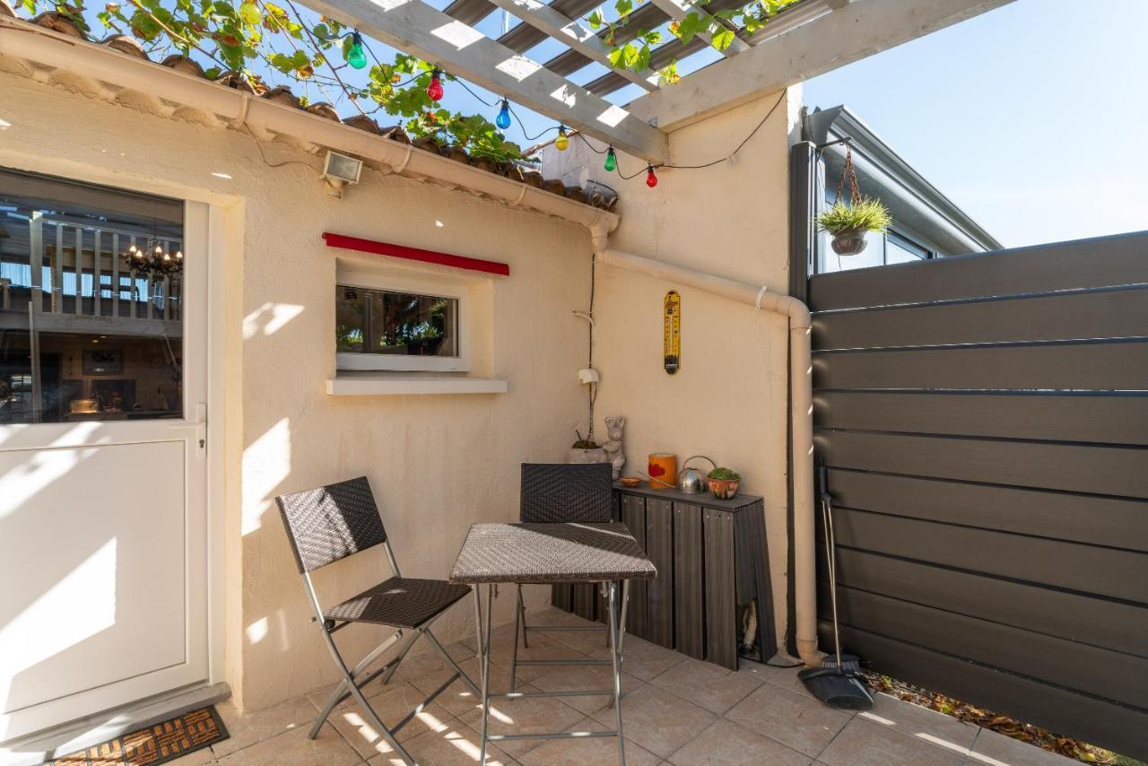 Appart Aux Portes De La Camargue Manduel Екстер'єр фото