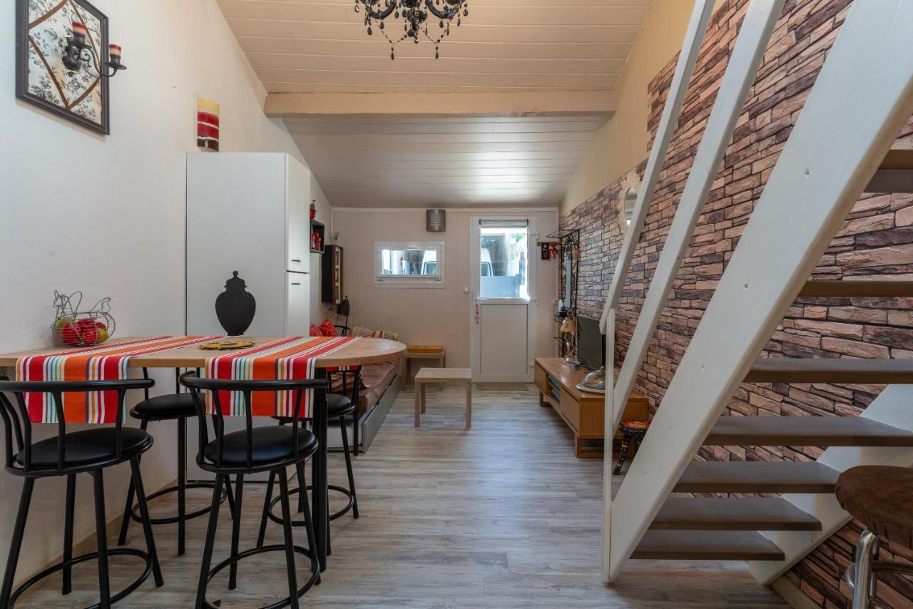Appart Aux Portes De La Camargue Manduel Екстер'єр фото